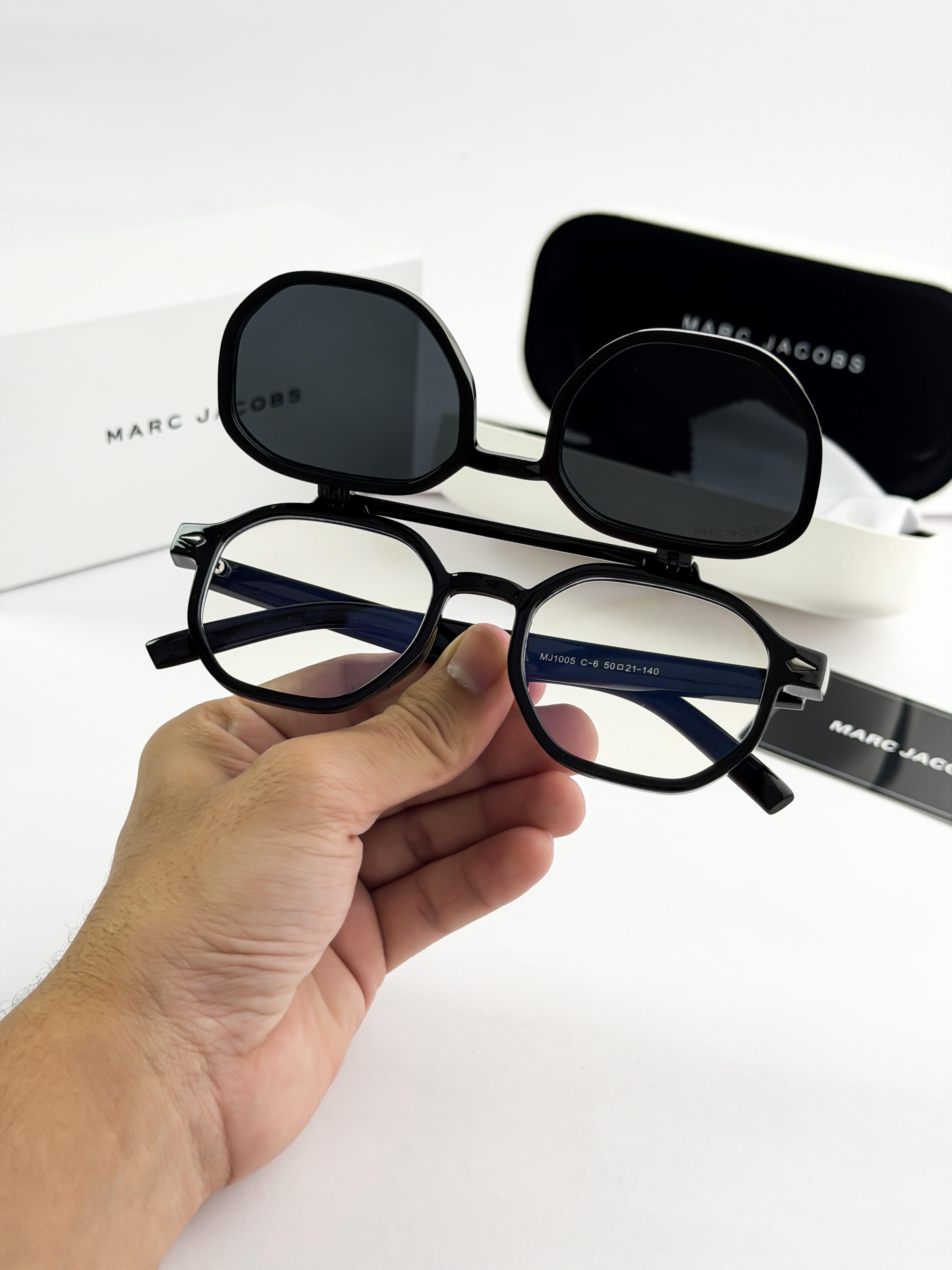 MARC JACOBS BLACK WITH PLANO 1005